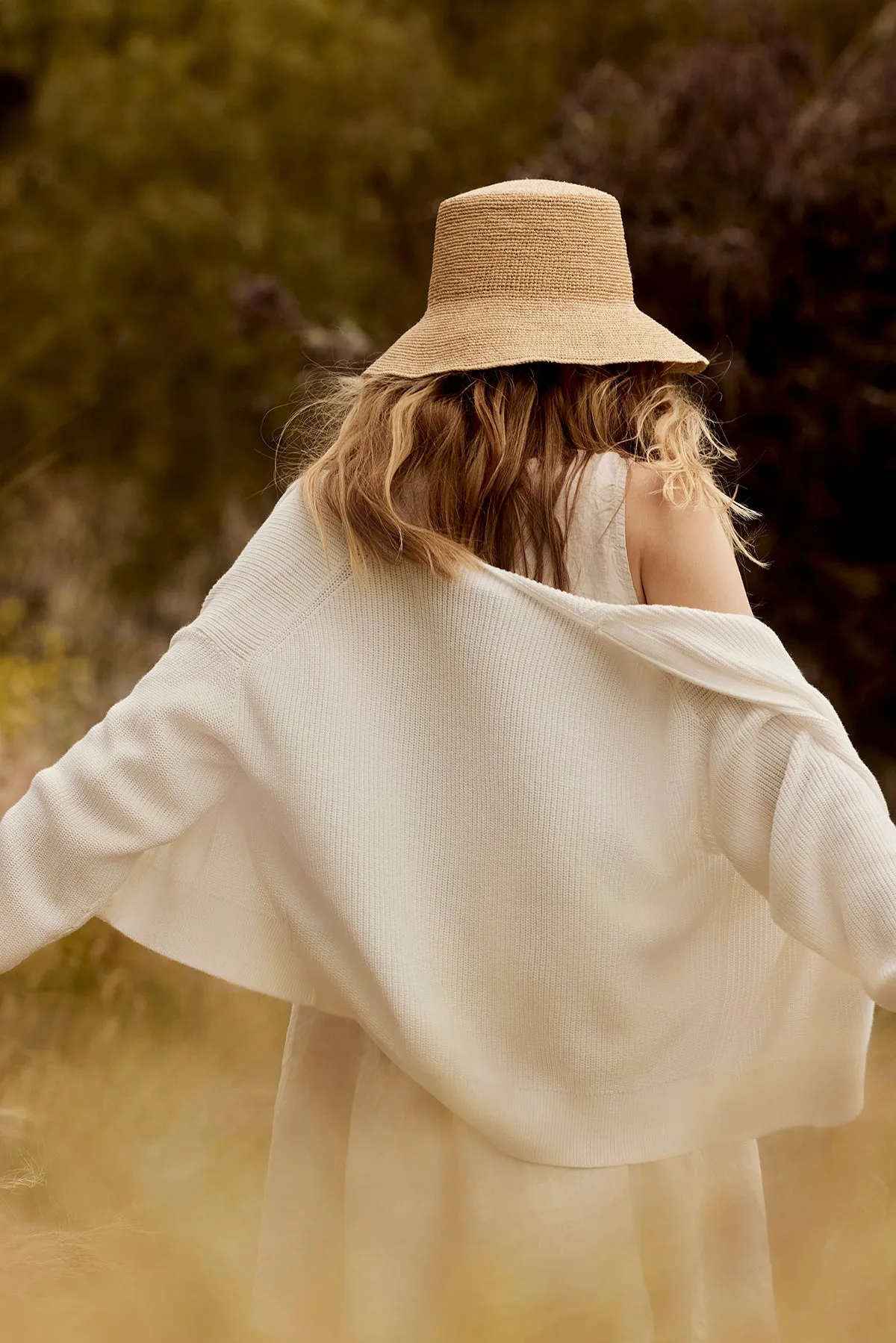 CHIC CROCHET BUCKET HAT