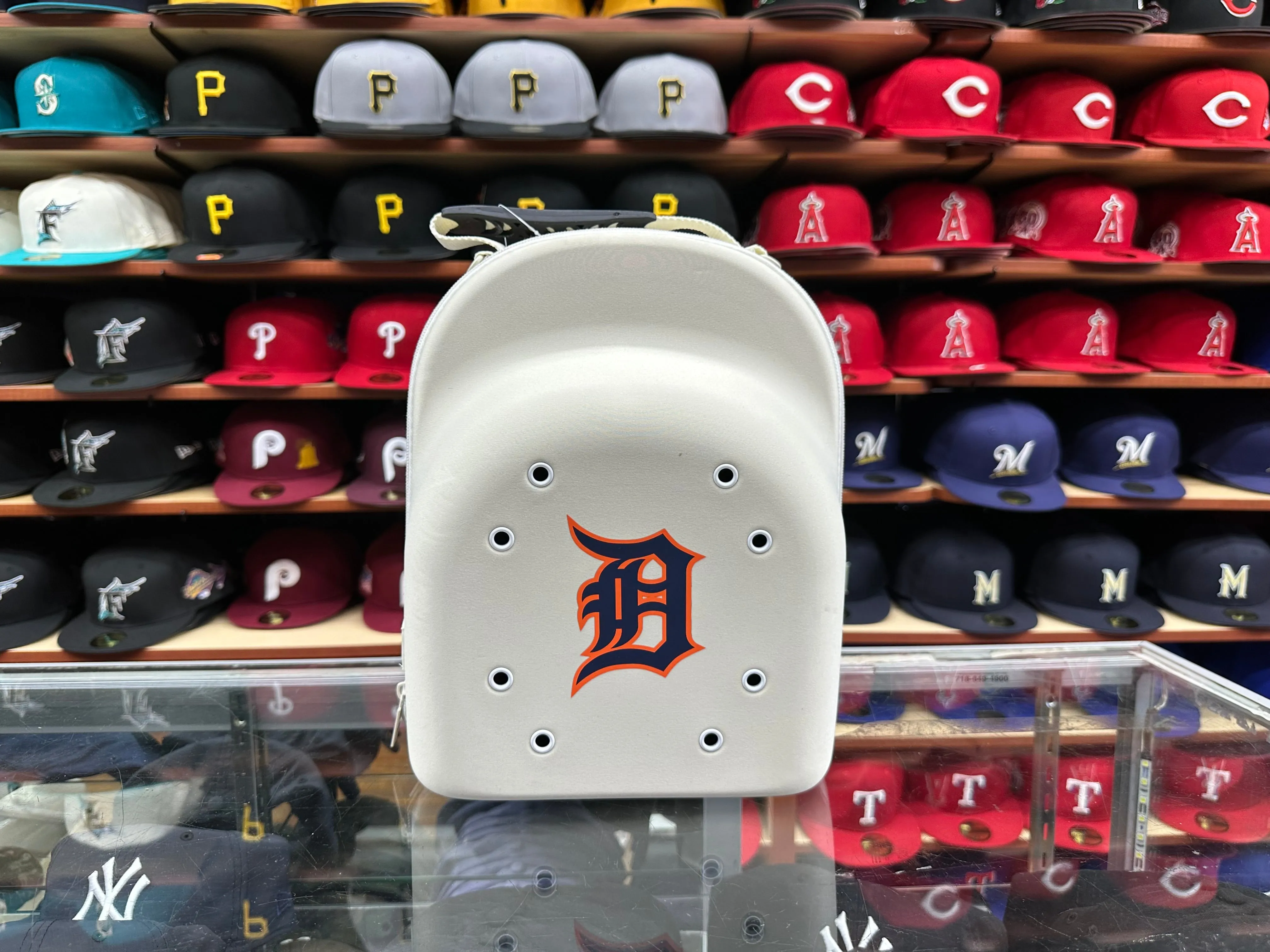 Detroit Tigers 6 Pack Cap Carrier