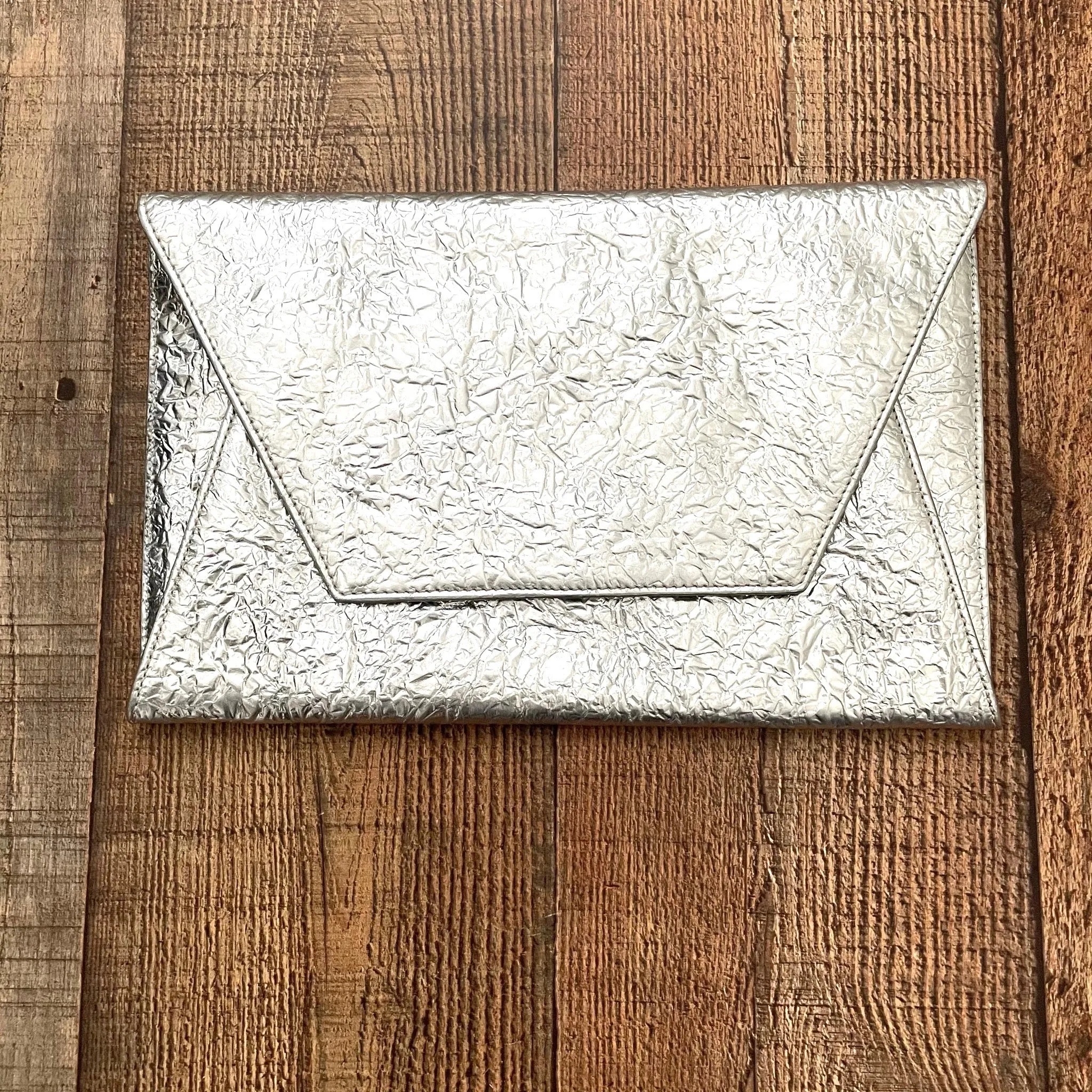 Flynn Silver Metallic Clutch