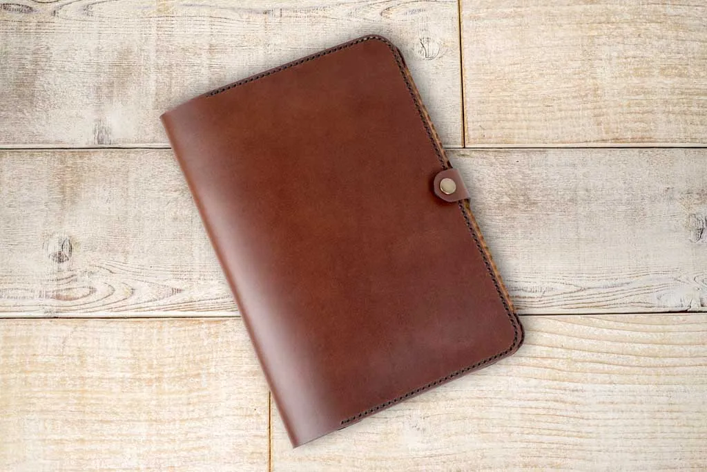 iPad 10.9 (10th gen) 2022 Classic Leather Case