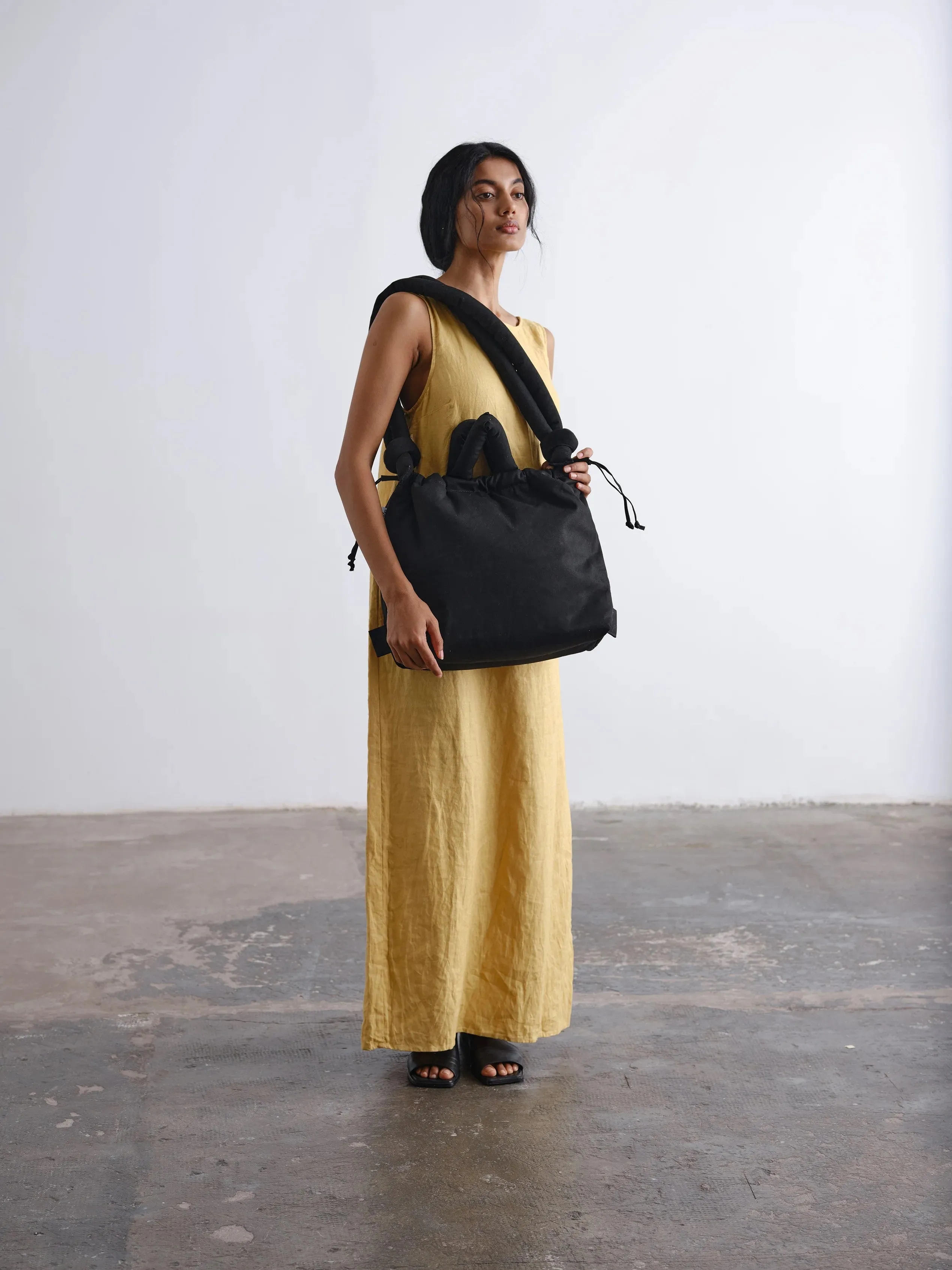 Ona Soft Bag in Cotton Black