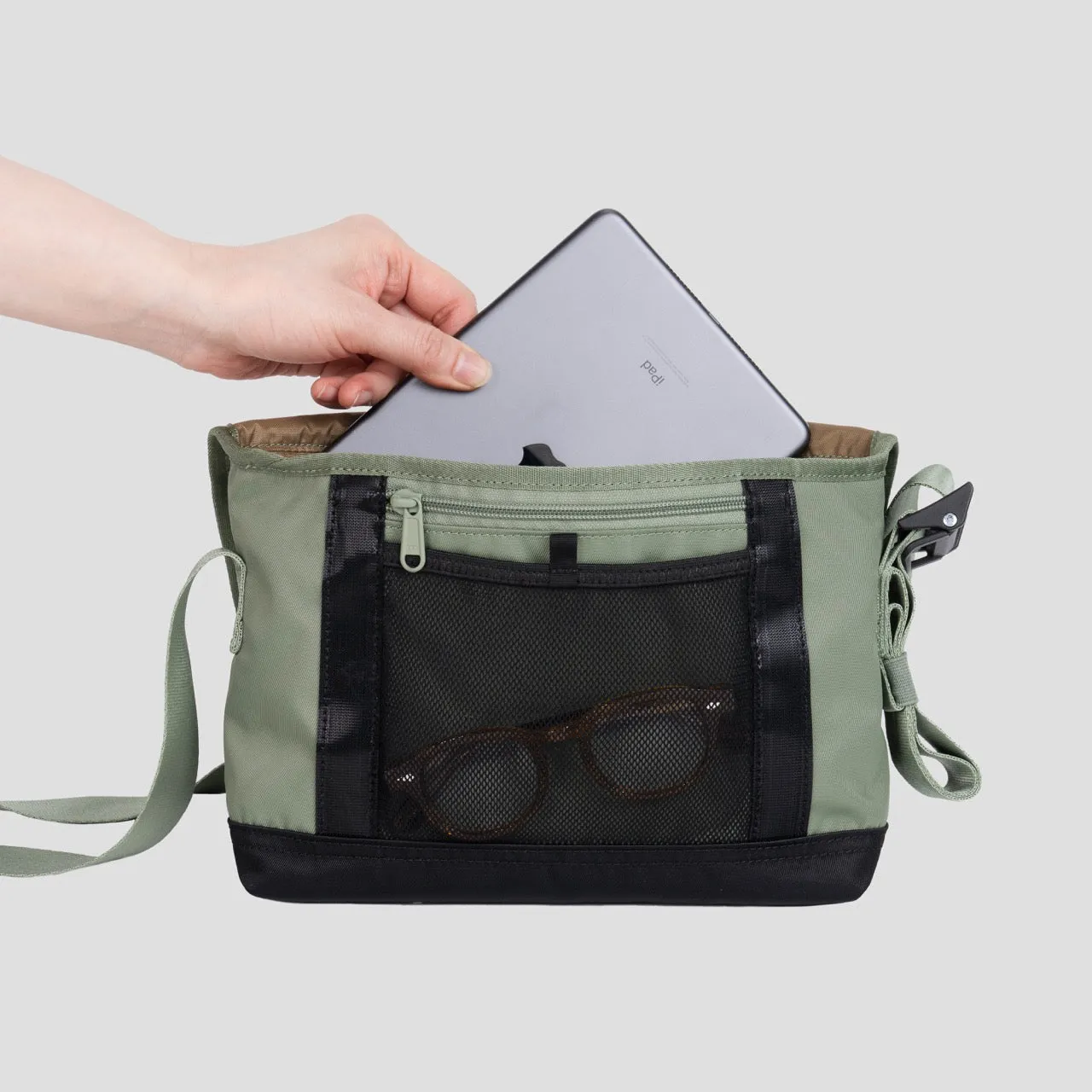 Staple Messenger Bag S Olive