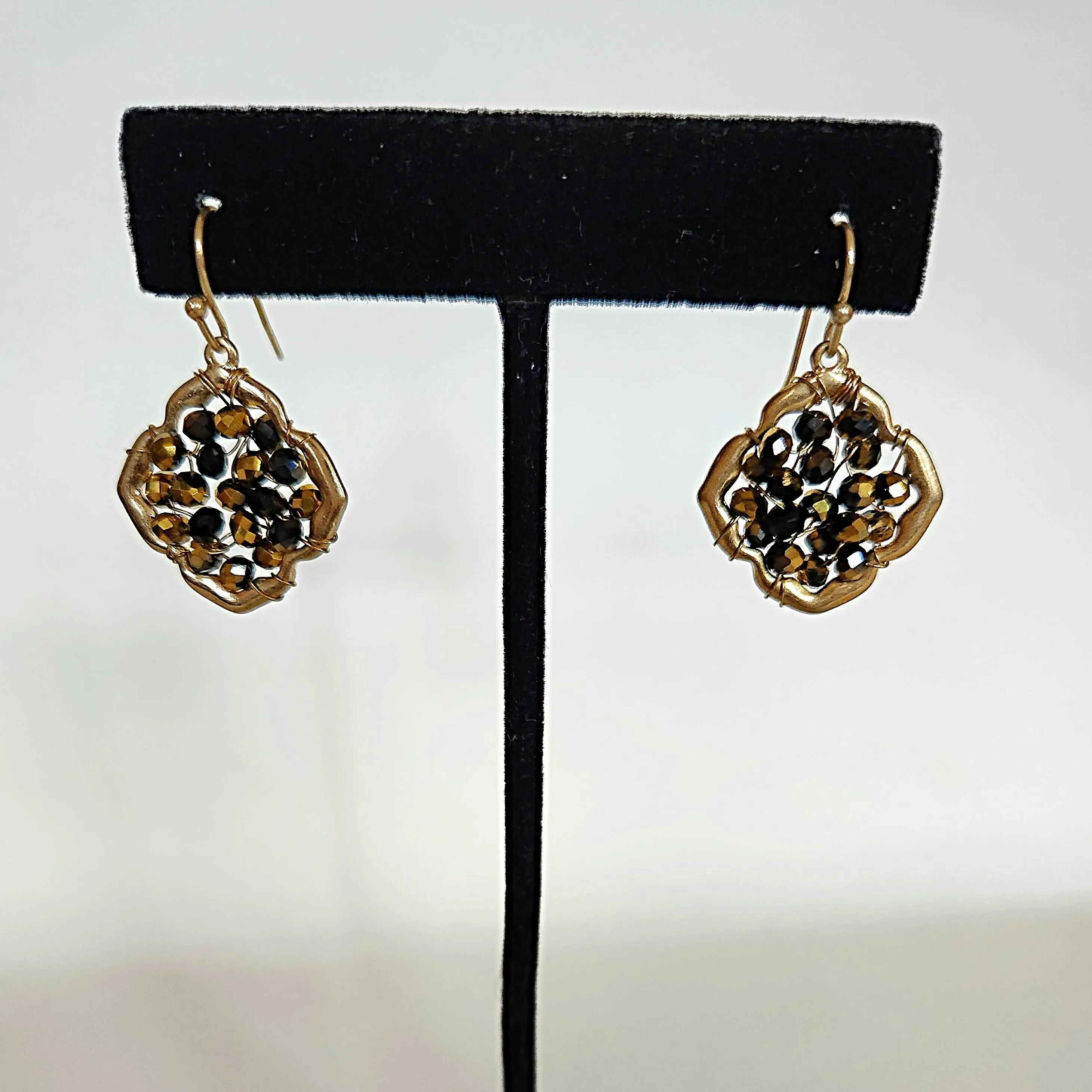 Vedazzled Hoja Earrings