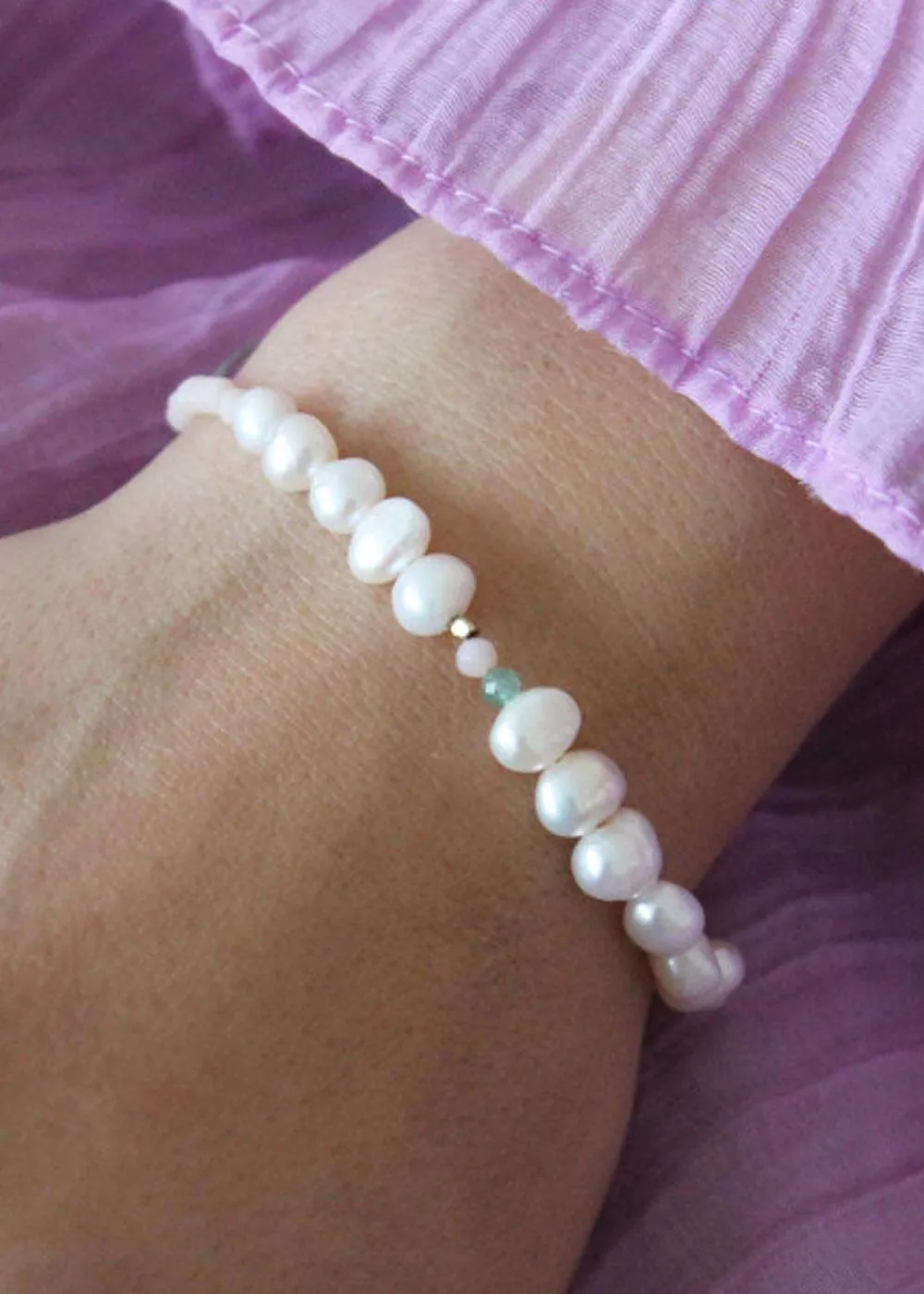 White Midnight Bracelet with M - Gold